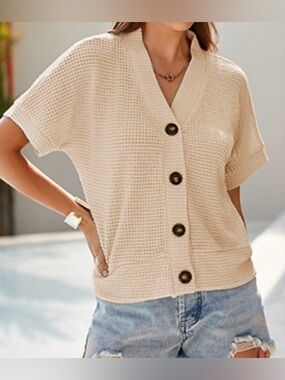 NWT Dokotoo Beige Waffle Knit Button-Down Short Sleeve Top Women’s Size 2XL